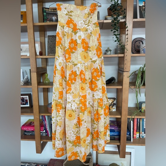 Mille Dresses & Skirts - Stunning Mille strapless 70s print dress